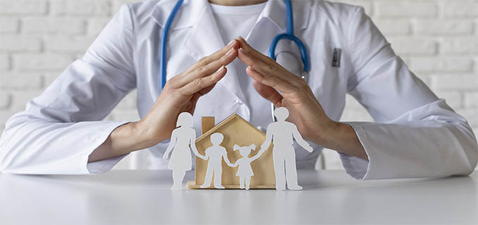 Perjuangan Tim Kesehatan Capai Desa Pintu Rime, Jalan Kaki